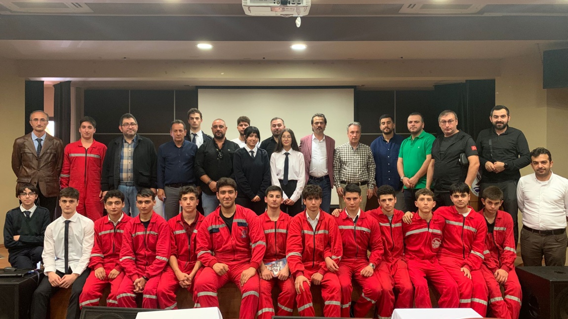 MEZUNLARIMIZLA KARİYER GÜNÜ ETKİNLİĞİ GERÇEKLEŞTİRDİK